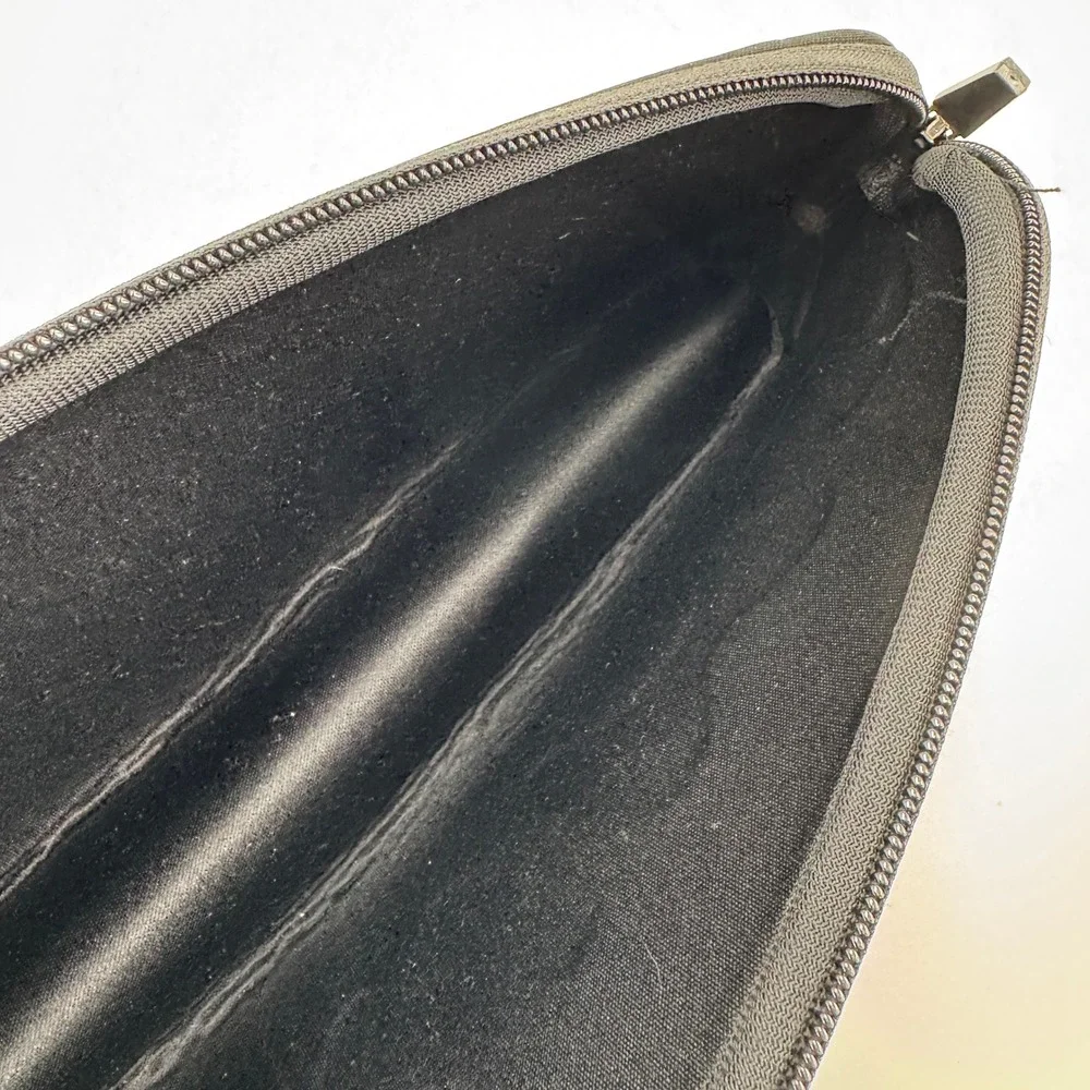 SKIMS‎ Black Embossed Logo Makeup Bag Cosmetic Pouch Travel Organizer Zipped